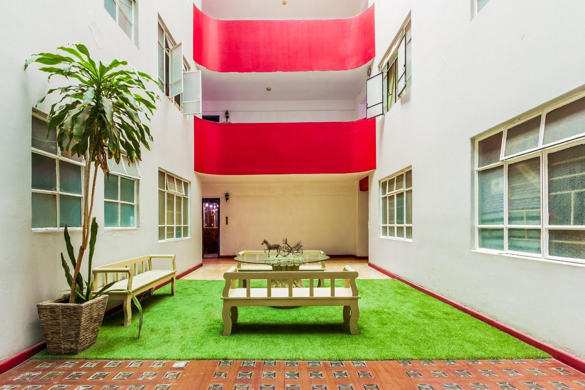 Oyo Nueva Galicia Hotel Guadalajara Exterior foto